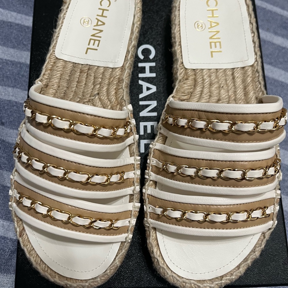 Chanel collection 20 P slide